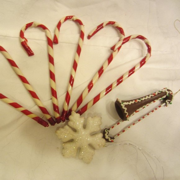 VTG 60'S SET OF PLASTIC ORNAMENTS, MIXED SET - Picture 2 of 6